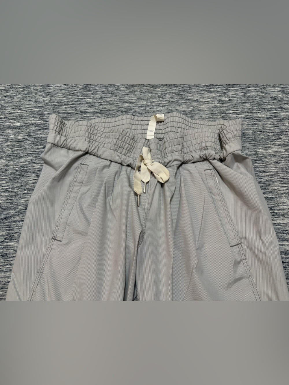 Lululemon Swift Mid-Rise Wide Leg Pants Size 6 - Picture 2 of 6